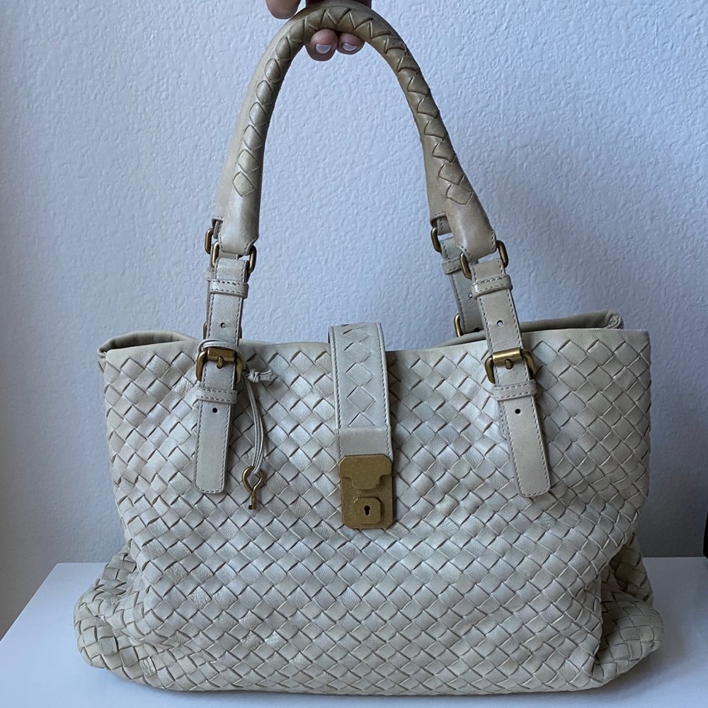 Bottega Veneta Intrecciato Large Roma Tote